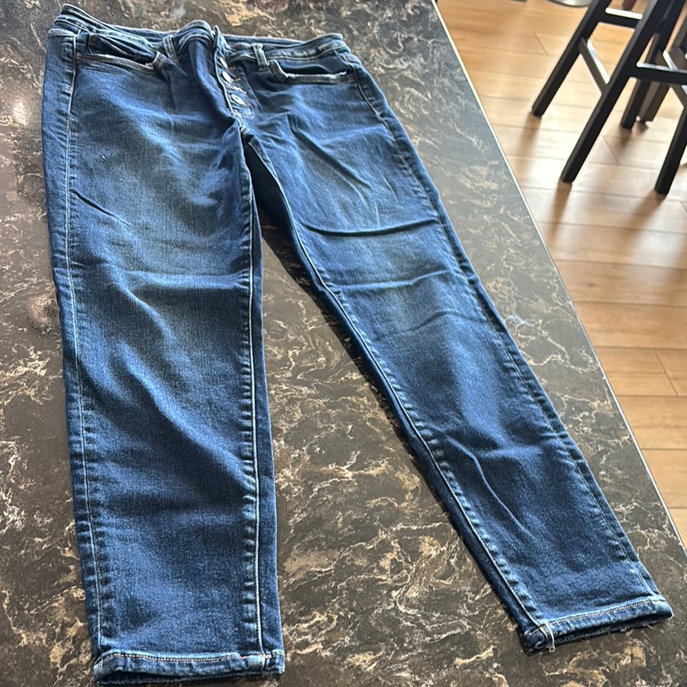 Women's Classic Blue Ankle Jeans